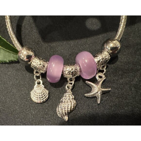 Mint Stainless Steel Starfish Shell Crystal Charm Silvertone Bangle Bracelet NEW - Picture 2 of 6